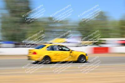 media/Sep-29-2024-24 Hours of Lemons (Sun) [[6a7c256ce3]]/StartFinish (245p-330p)/